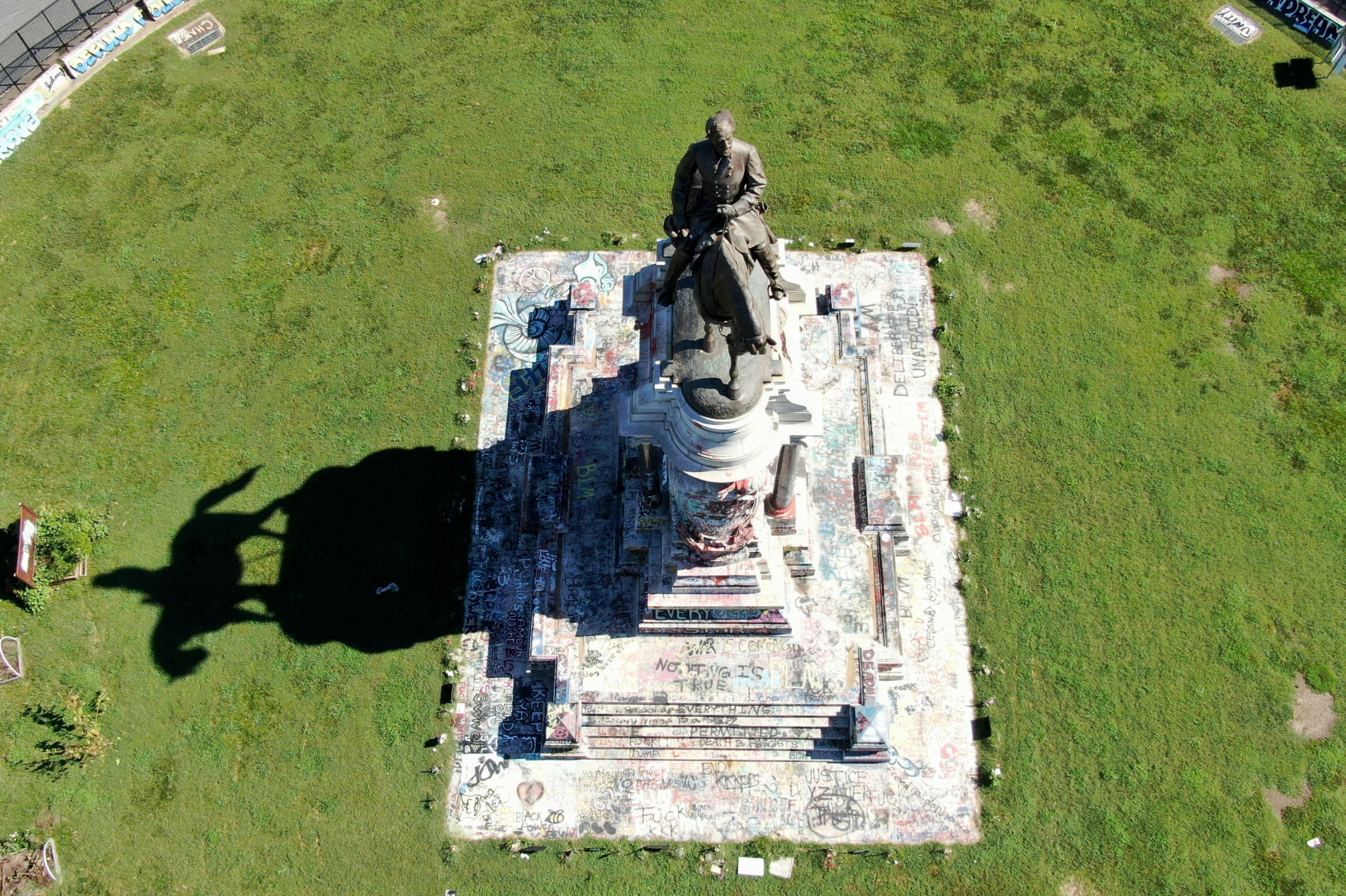 Robert E. Lee Monument